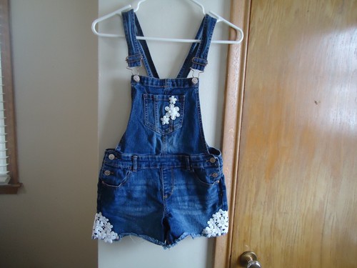 Shortalls JORDACHE Girls L (10/12) Bib Overalls Denim Floral Embroidered Pockets