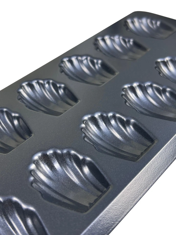MINI MADELEINE BACKFORM 20er BACKBLECH BÄRENTATZEN Bärentatzenform Madeleineform - Bild 3 von 4