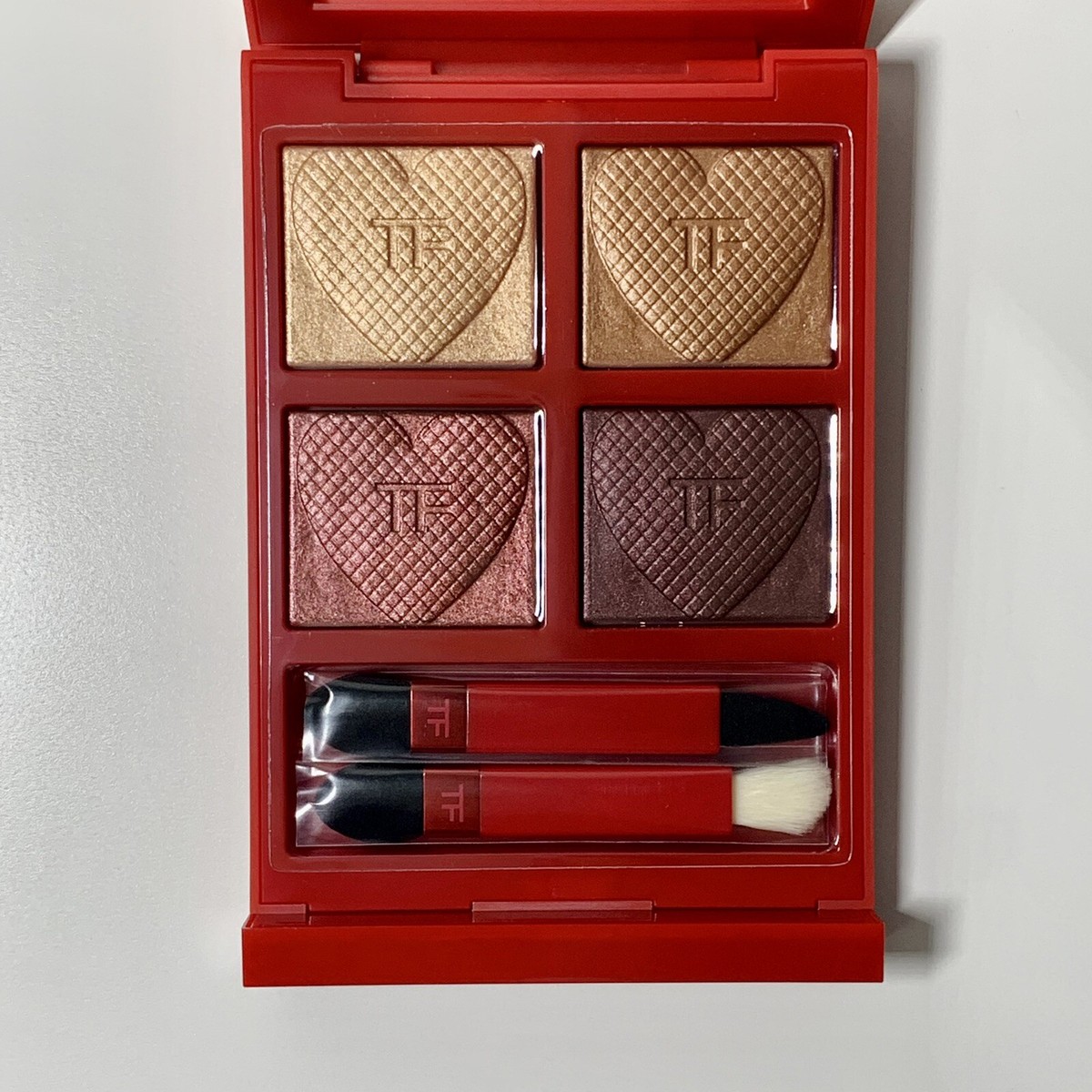アイシャドウ TOMFORD EYE COLOR QUAD 04 Tom Ford Eye Color Quad - 04 Honeymoon - .21 fl oz / 6 g New