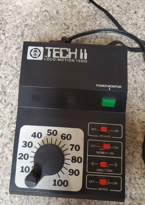 MRC Tech II Loco-Motion 1500 Model Train Control Power Transformer/Powerpack