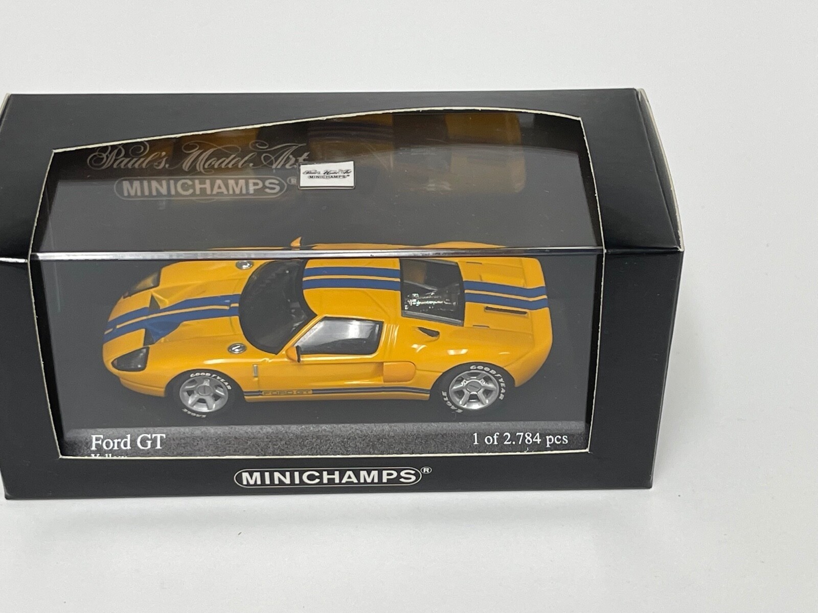 Ford GT 2004 Minichamps 1:43 en jaune avec bandes bleues miniature de collection