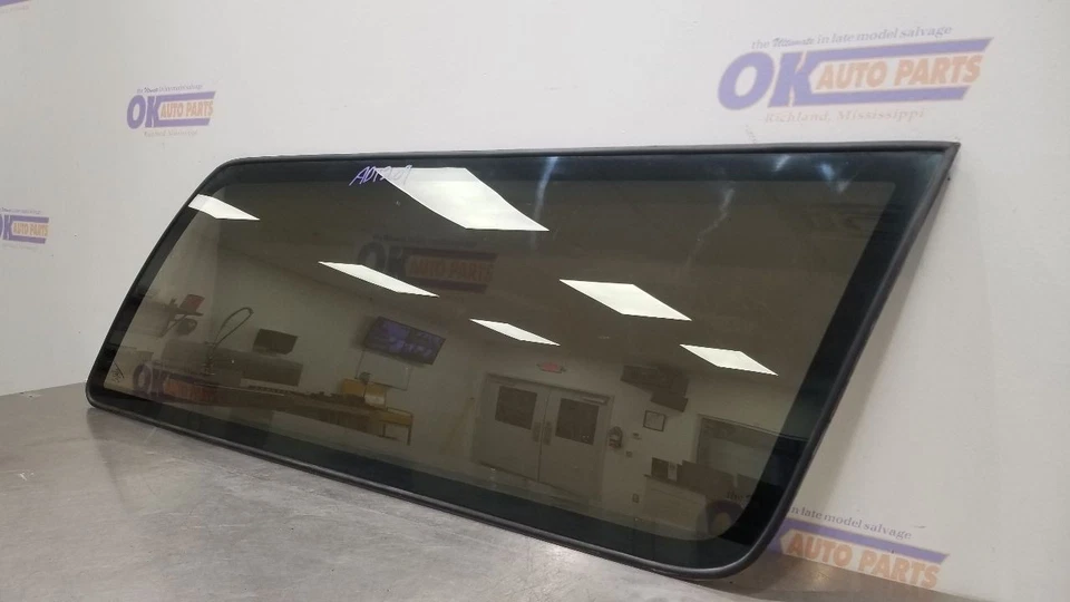 93 GMC TYPHOON QUARTER GLASS WINDOW REAR RIGHT PASSENGER Foto 3 de 4