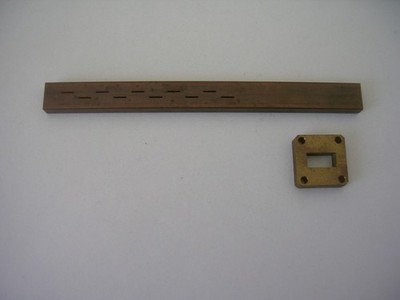WAVEGUIDE WR42  FOR 24 GHZ 2 x 10 SLOTS ANTENNA 24.048 GHz WITH FLANGE #3625