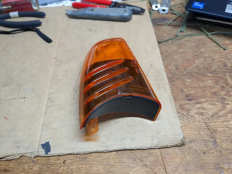 Lente de señal de giro de espejo lateral del conductor OEM ámbar Bravada Envoy Rainier Trailblazer Foto 2 de 4