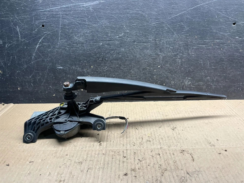 Motor limpador traseiro Ford Edge Lincoln MKX 2011 a 2014 BT43-17404-AA V5255 PS - Imagem 2 de 4