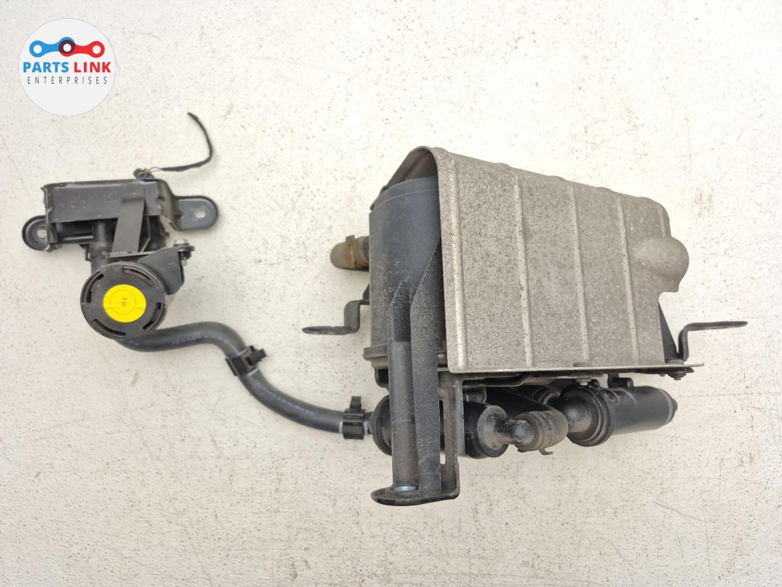 Bentley Bentayga 2016-2020 LEFT Fuel tank