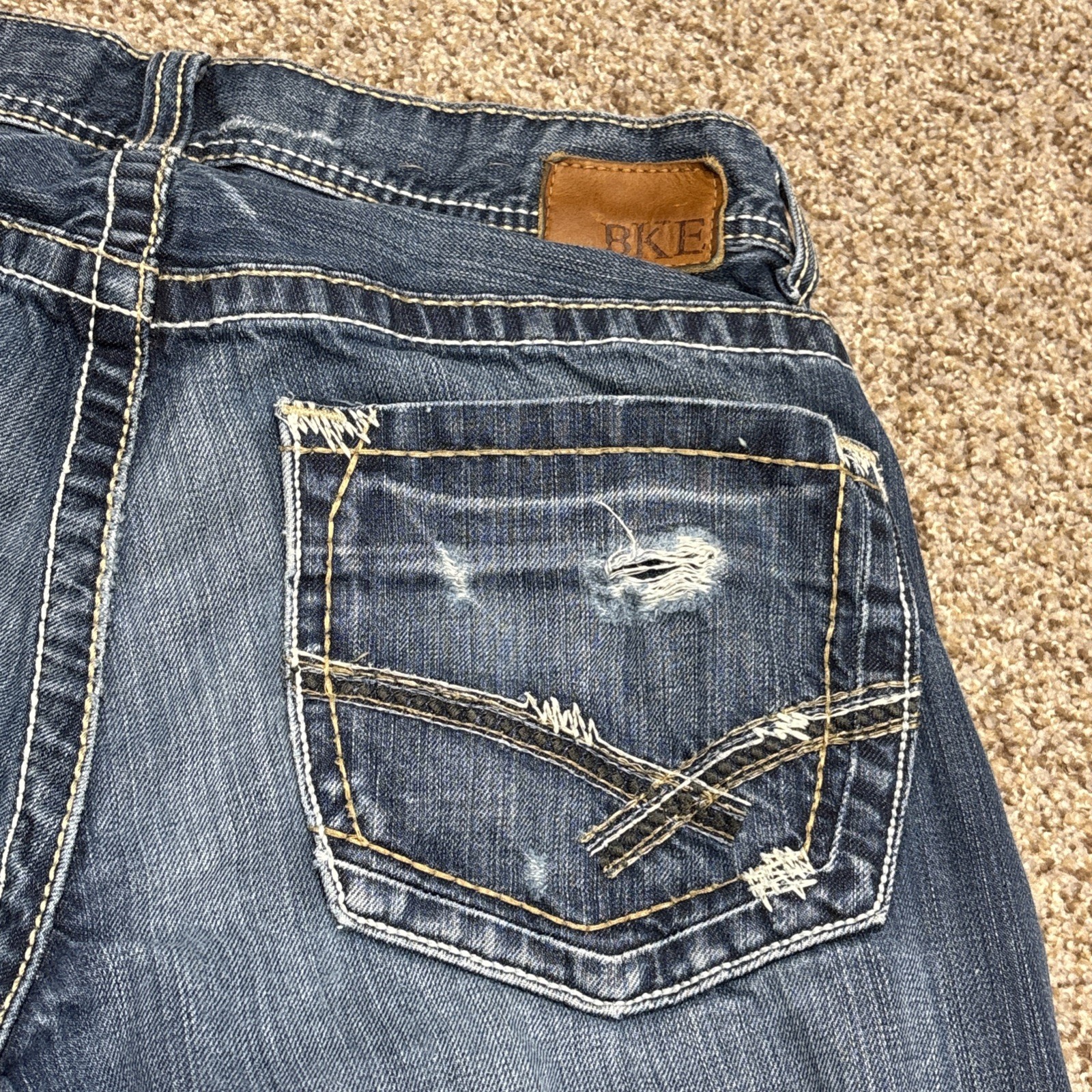 BKE Buckle Jeans Men 33 X 31 Justin Bootcut Classic Relaxed Denim Distressed - View 18