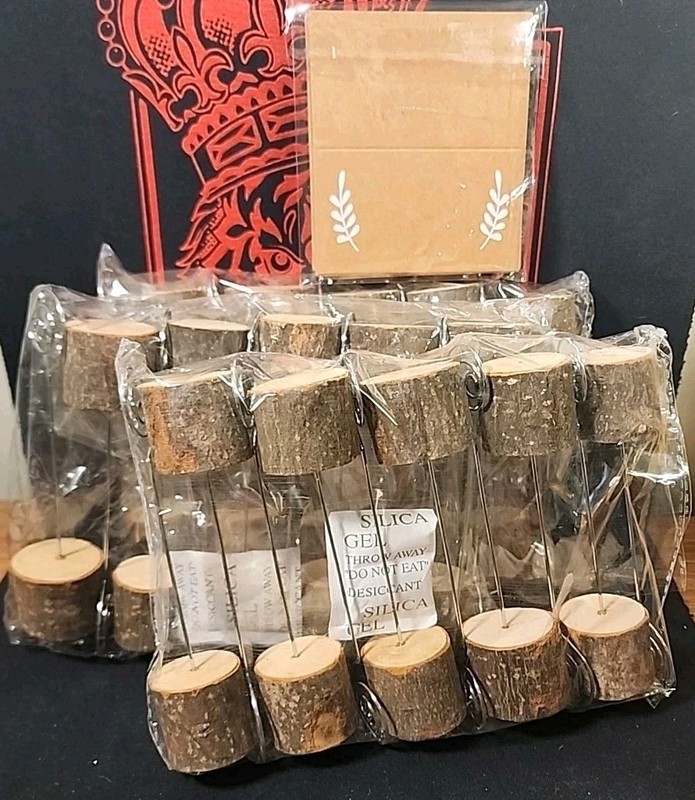 30 Pcs Rustic Wood Place Card Holders with Swirl Wire Bark Memo Holder Read Desc