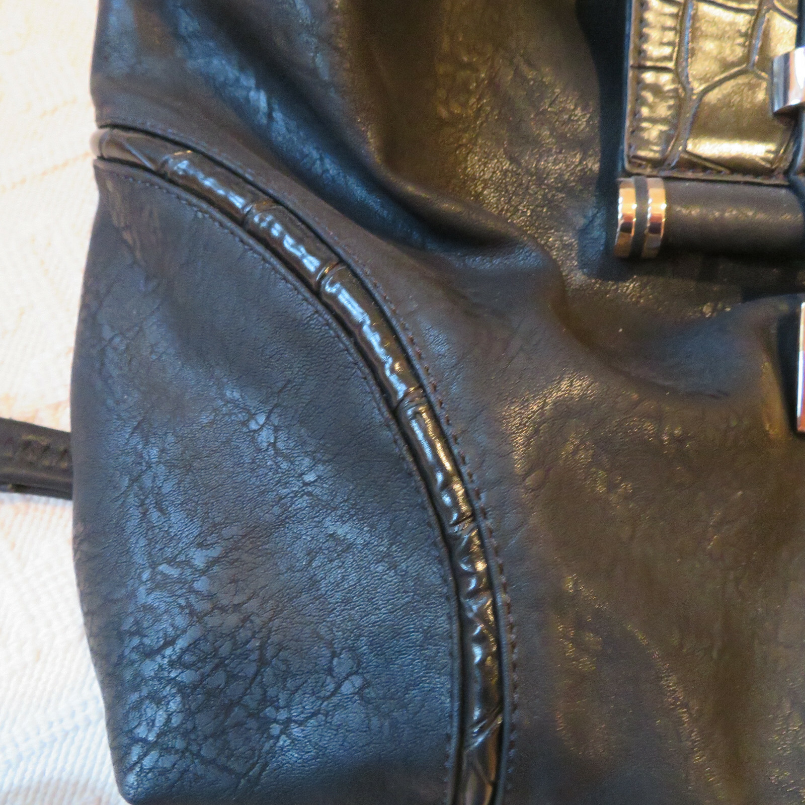 NWOT BLACK VEGAN LEATHER LOCKABLE HANDBAG/PURSE/HOBO/TOTE/LONG SHOULDER