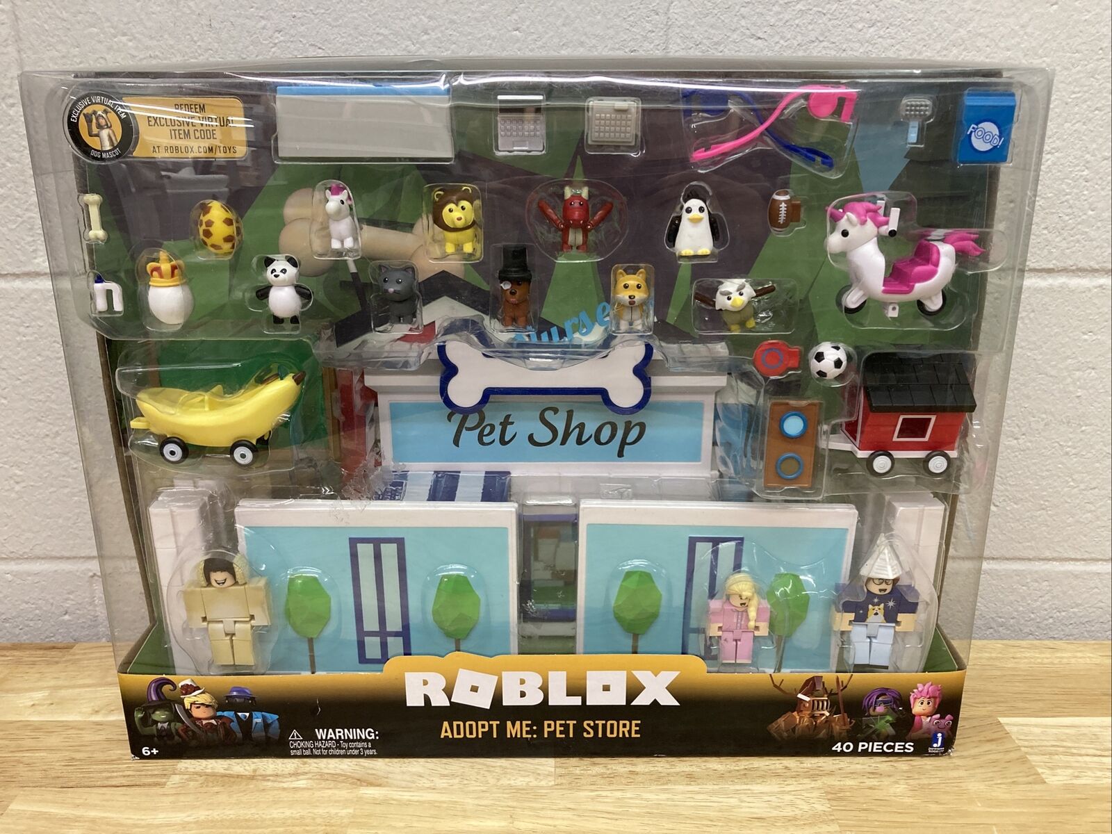 Roblox Celebrity Collection - Adopt Me: Pet Store Deluxe Playset