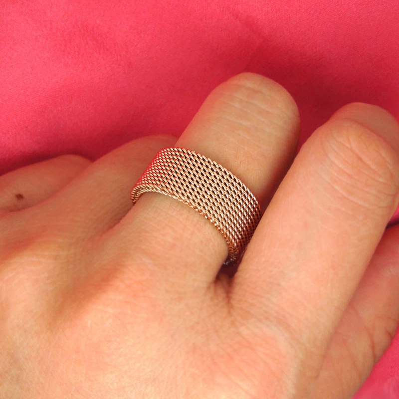 Banda de cinturón de malla rellena de oro rosa para hombre y mujer anillo de acero de titanio talla 6/7/8/9/10 Foto 2 de 4