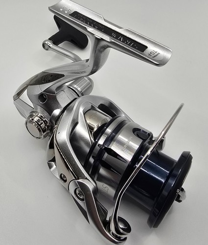 Shimano Stradic C3000HG-L Spinning Reel from Japan - Picture 10 of 15