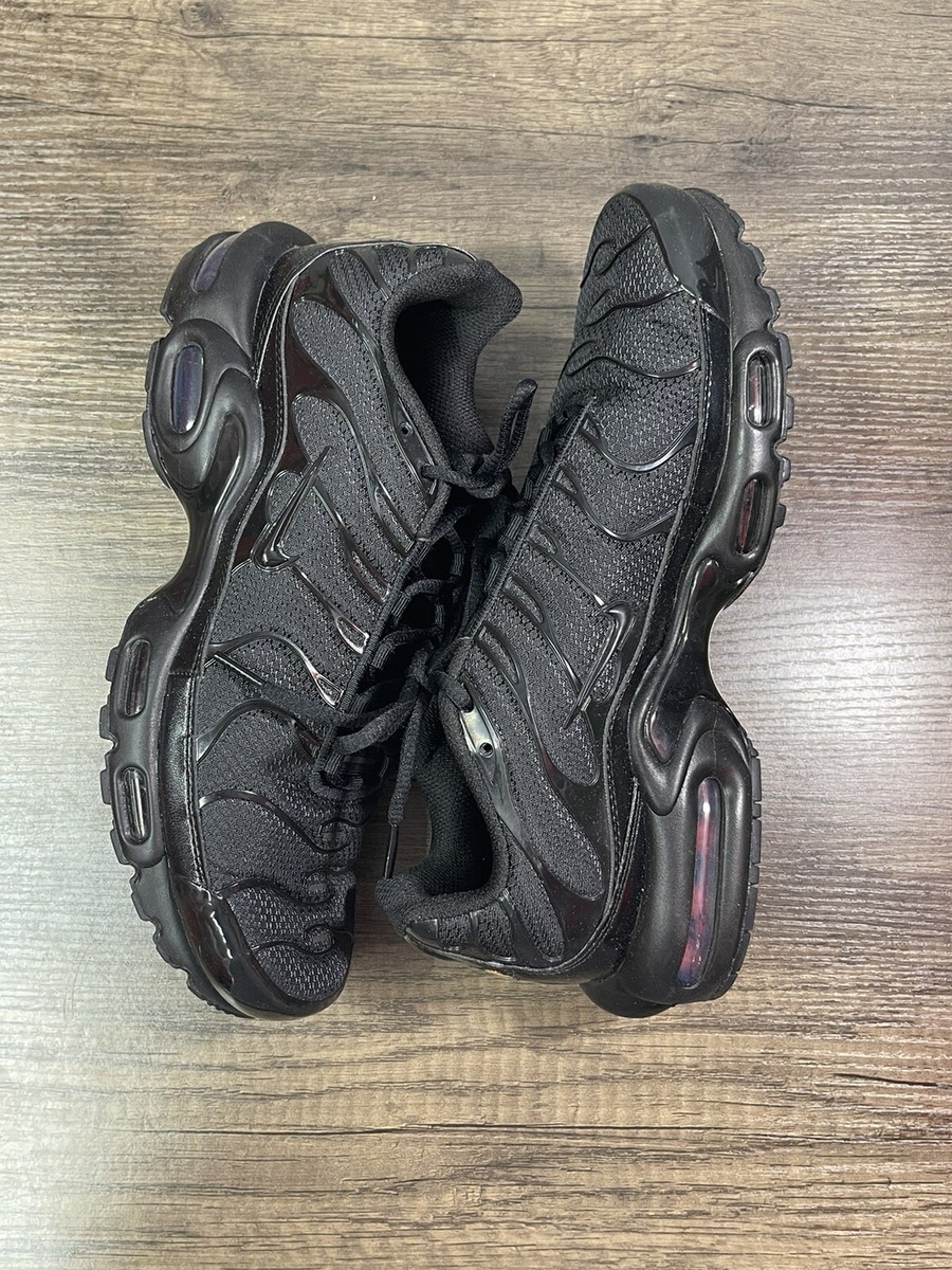 Nike Air Max Plus “Triple Black” (604133-050) Mens Size 10 Nike Air Max Plus “Triple Black” (604133-050) Mens Size 10