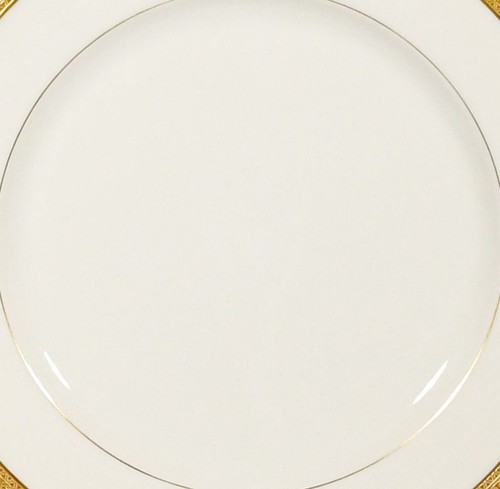 Lenox Westchester Luncheon Plate Gold Trim Green Backstamp M139 ( 9" Diameter) - Picture 2 of 5