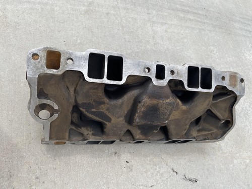 Edelbrock C3B Intake Manifold - Picture 4 of 6