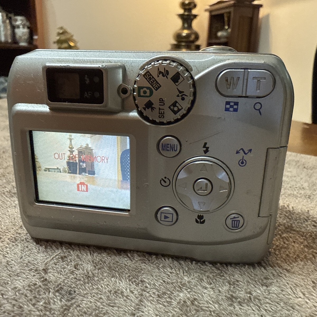 ❗️激安価格❗️デジカメ 本体 Nikon Coolpix E4100 現状品 Nikon COOLPIX 4100 4.0MP Digital Camera - Silver for sale