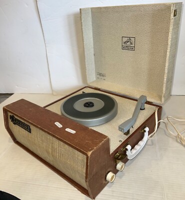 Vintage RCA Victor His Master Voice Record Player turntable 45