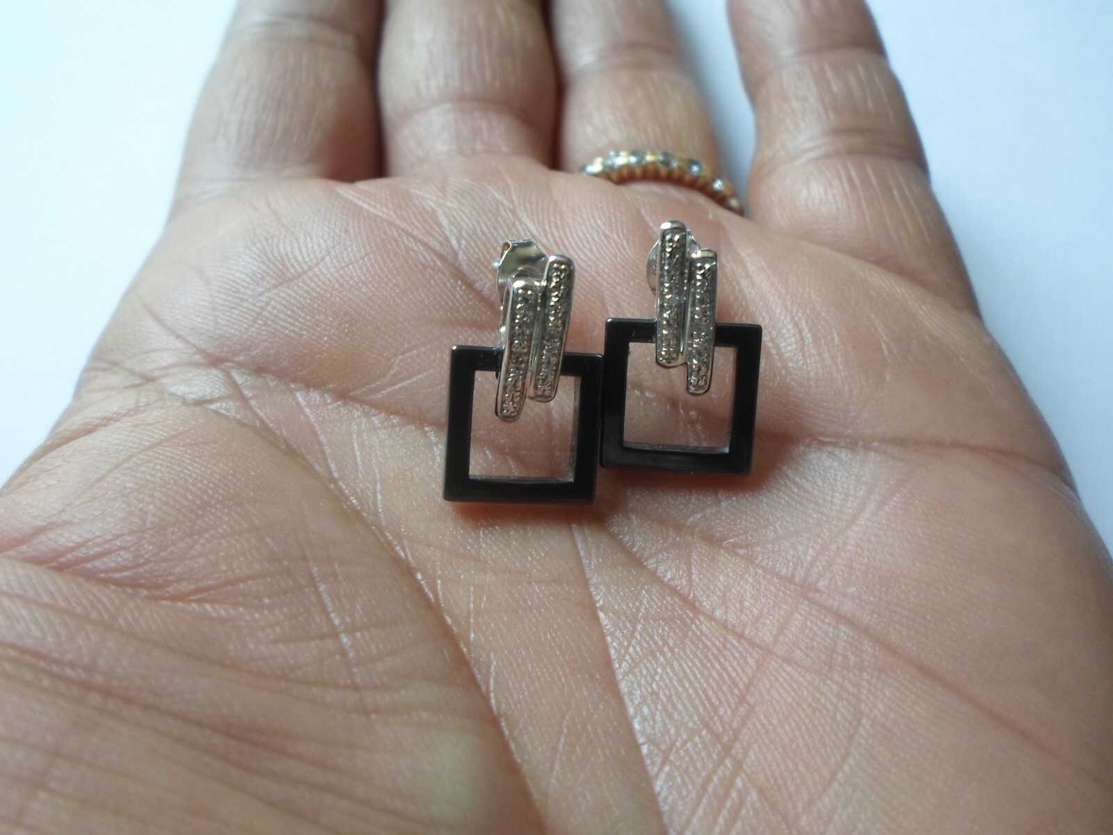 solid silver earrings, nails, ceramic squares and… - image 1