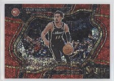2022-23 Panini Select Courtside Red Disco Prizm 38/49 Trae Young #266 16p1