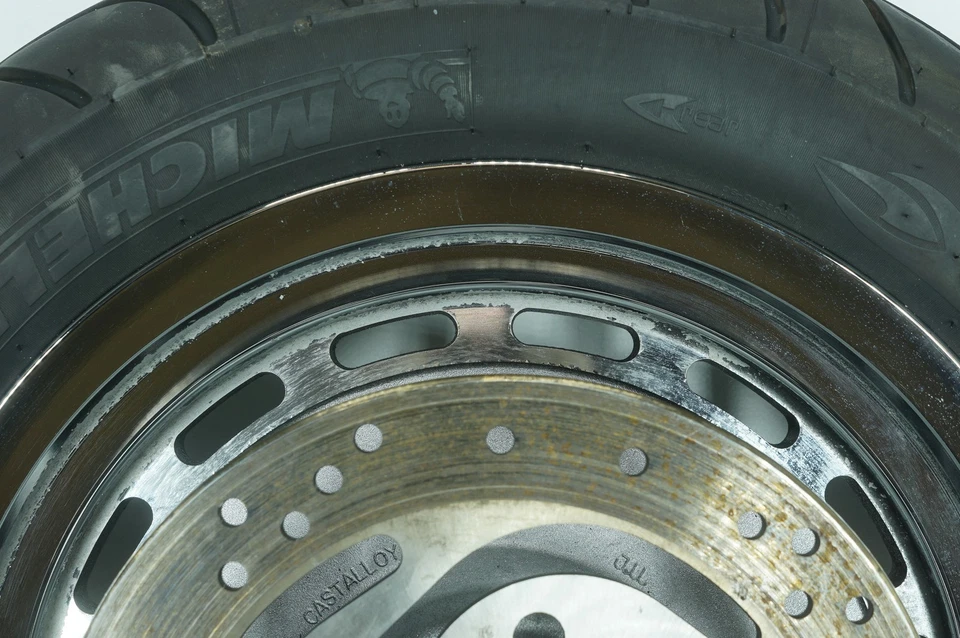 2005 Harley Sportster XL1200 C Custom OEM pneu aro de roda traseira 150/80B16 16" - Imagem 2 de 4