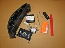 Mercedes CLK W209 W203 Bordwerkzeug Warndreieck Kompressor Schale A 2038991614