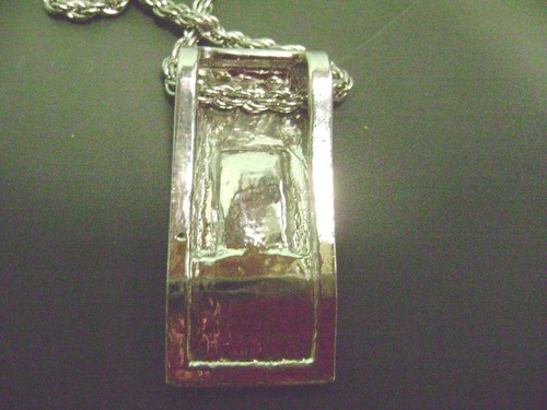 NWOT- PINK QUARTZ CHAIN AND PENDANT SILVERTONE PENDANT NECKLACE - Picture 4 of 4
