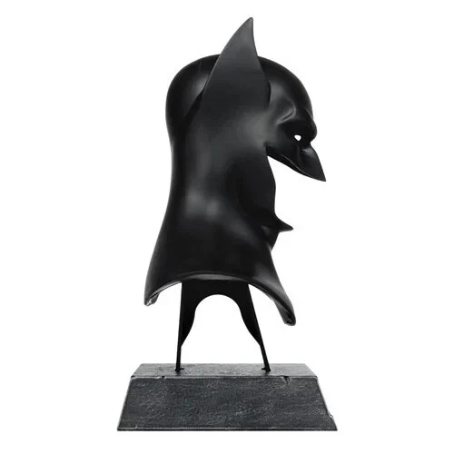 Réplica de utilería directa de DC Batman Detective Comics #27 primera aparición capucha escala 1:3 Foto 3 de 4