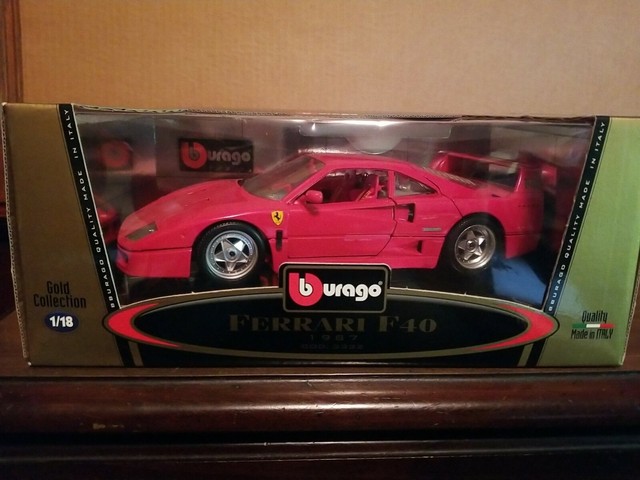 Bburago 1/18 Scale 1987 Ferrari F40 Red 
