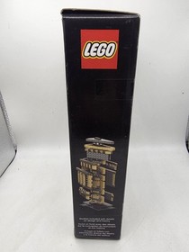 LEGO ARCHITECTURE: Flatiron Building (21023) - NEW! Retired Set! 
