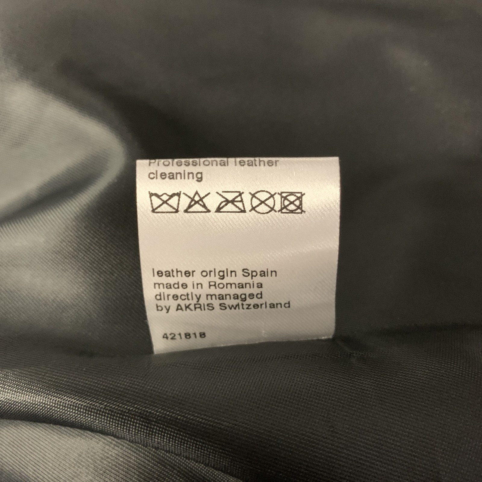 AKRIS Size 12 Black Leather Cropped Jacket image 7