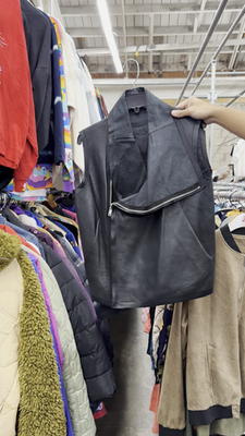 ジャケット・アウター BANANA REPUBLIC Leather Vest NWT Banana Republic Hacking Jacket Vest Faux Leather Asymmetrical