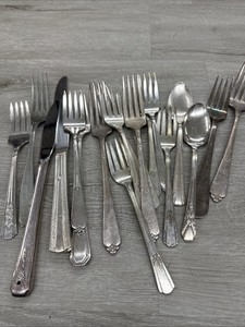 Vintage Modern Miscellaneous Silver Plated Flatware Pieces lot of 19