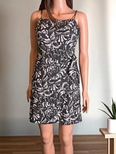 Nine West Dress. Size Small. Tropical. Side Tie. Sleeveless. Rayon. Gray & White