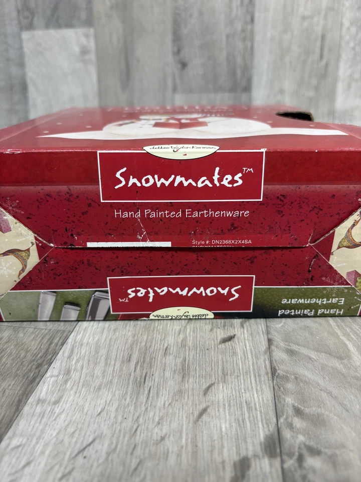 Oneida Snowmates Set of Four Salad Plates Holiday Snowman Christmas Red Boxed - Image 3 of 4