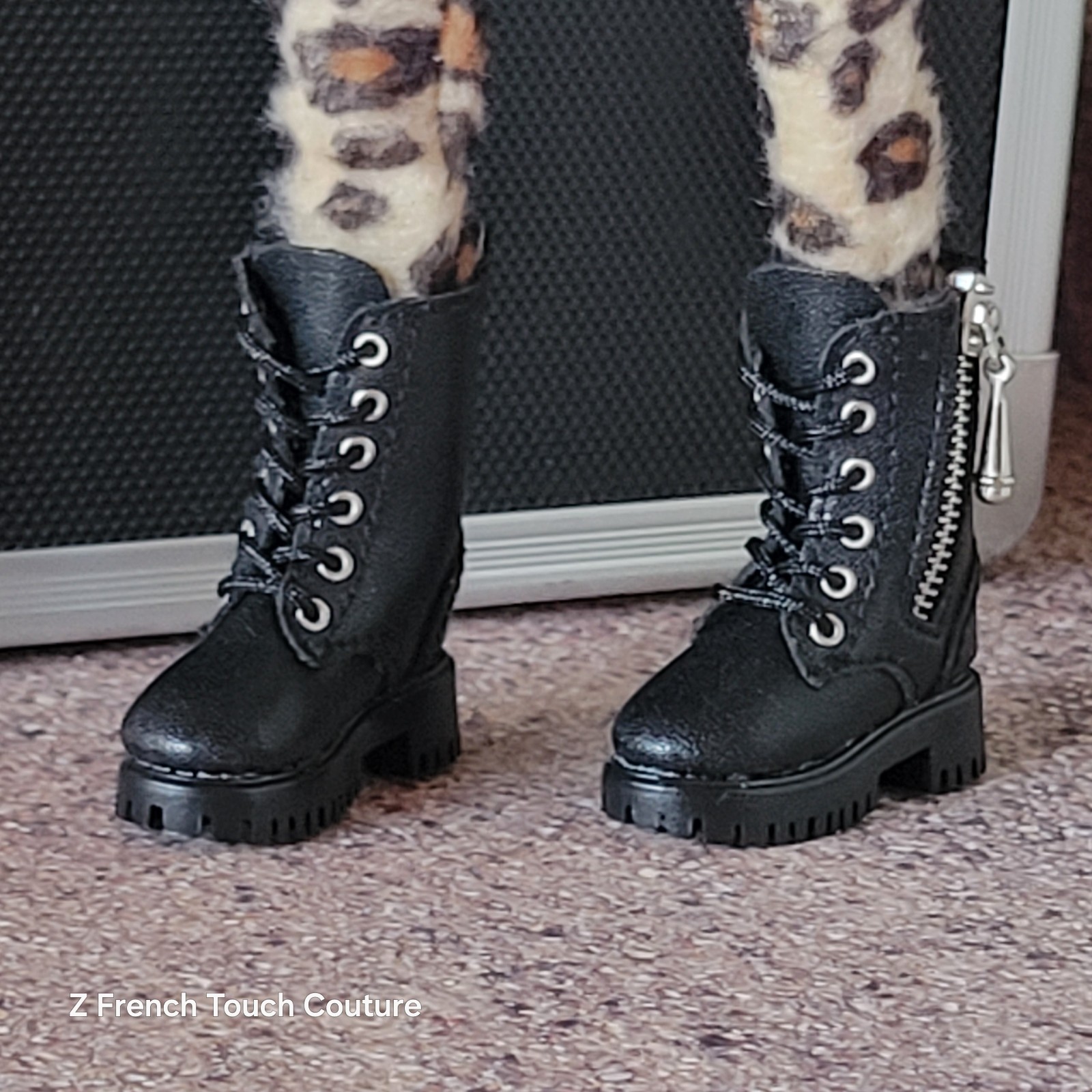 1/6 Doll Combat Boots with external zipper for IT Fashion Royalty & NuFace