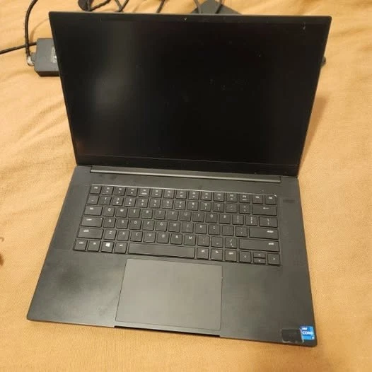 Razer Blade 15 (mediados de 2021) RTX 3060, Pantalla 15.6" 144hz, intel core i7-11800H Foto 4 de 4