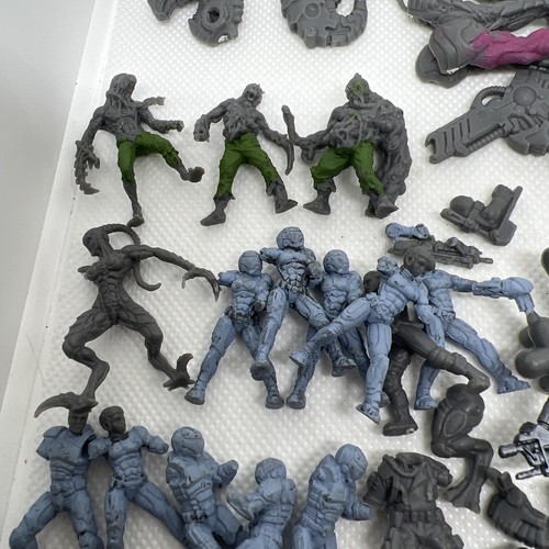 CMON Sedition Wars Strain - Miniatures Lot Zombies Monsters Fighters RPG - Picture 3 of 13