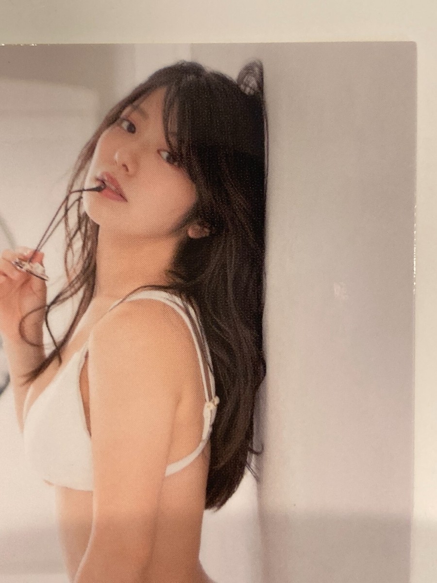 Kana Yamada First Trading Card Bikini Girl JAPANESE IDOL