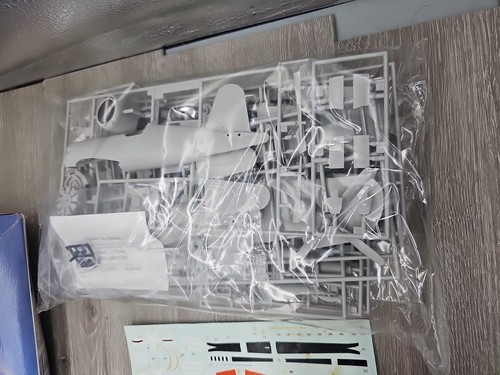 Monogram F4U-5N Corsair Kit 85-5980 1:48 Pro Modeler Open Damaged Box Sealed Bag - Picture 4 of 15