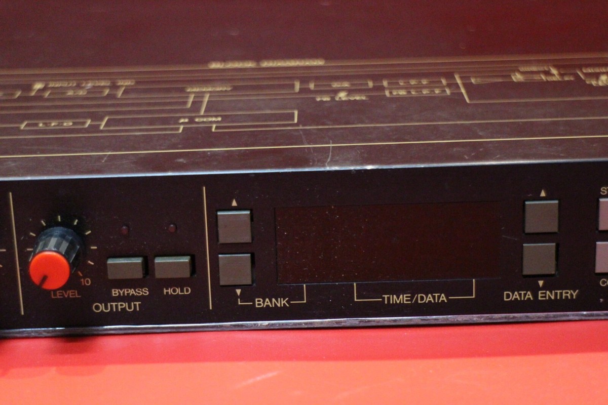 USED YAMAHA D1500 Digital Delay Rack Type Sound Module U1939