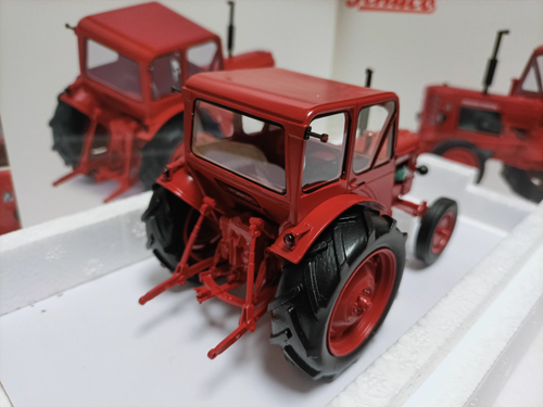 Schuco 1/32 Volvo BM 350 Boxer Red - Picture 4 of 8
