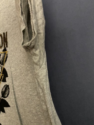 True Religion Rose W/gold Colored Triangles Crew T-shirt Size S Gray-black-gold - Picture 4 of 8