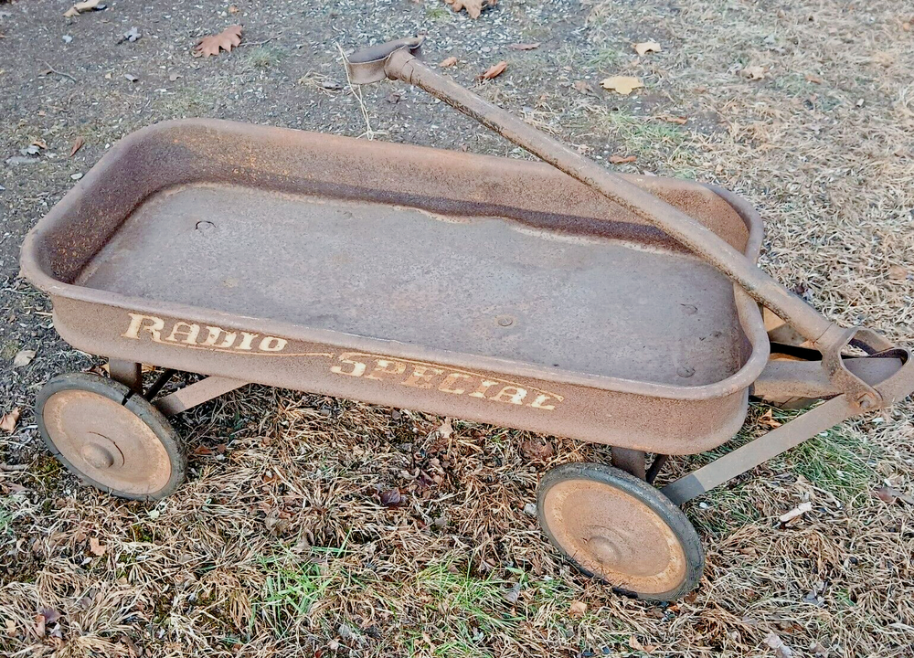 Antique Radio Special Metal Pull Handle Red Toy Wagon - Radio Flyer USA - Scarce