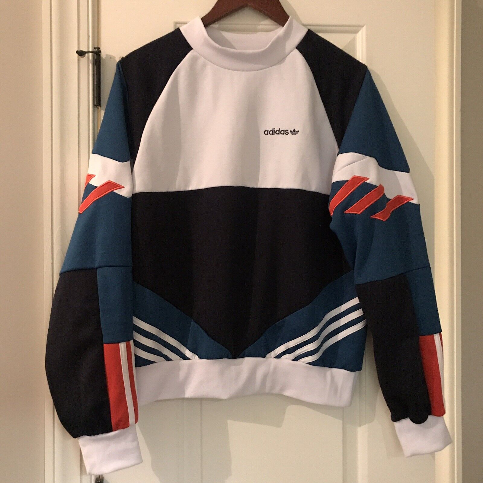 値引きする adidas NOVA HOODY asakusa.sub.jp