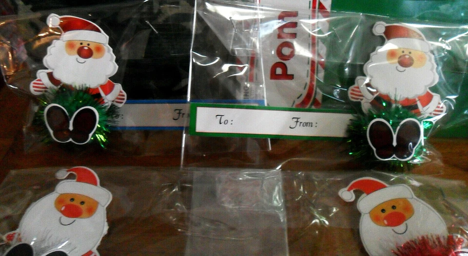 Lote de 12 ETIQUETAS DE REGALO Pom Pom para Navidad Motivos Elevados Papá Noel, Muñeco de Nieve, Reno Foto 2 de 4
