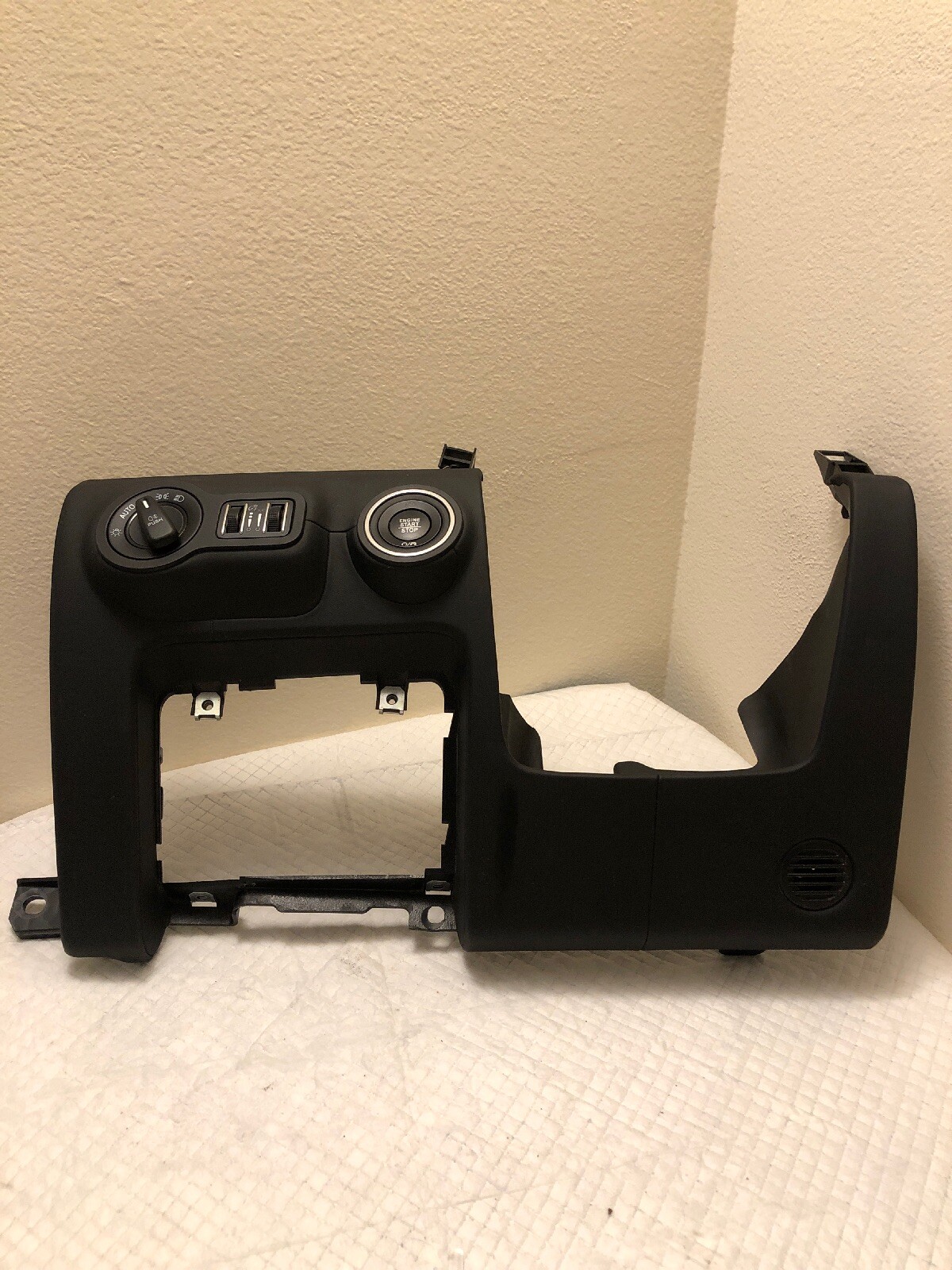 2014 2015 2016 Maserati Ghibli SQ4 Lower Left Dashboard Knee Trim Panel Cover