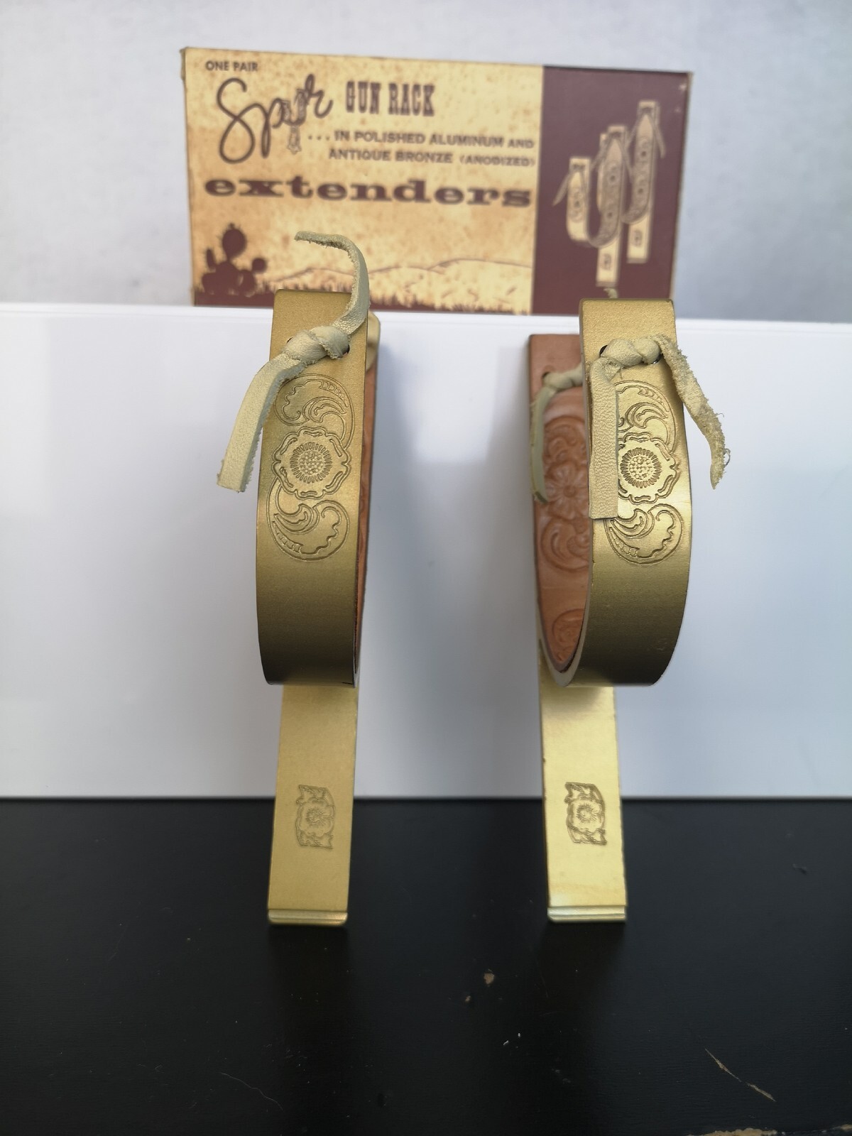 Vintage Wall Mount Spur Gun Racks Extender Aluminum Emboss Leather