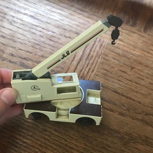 Winross JLG Crane Construction Equipment Truck IN NEED OF 