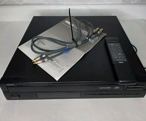 Yamaha CDC-555 Natural Sound 5-Disc Carousel Player  W/ Remote Manual (Read)