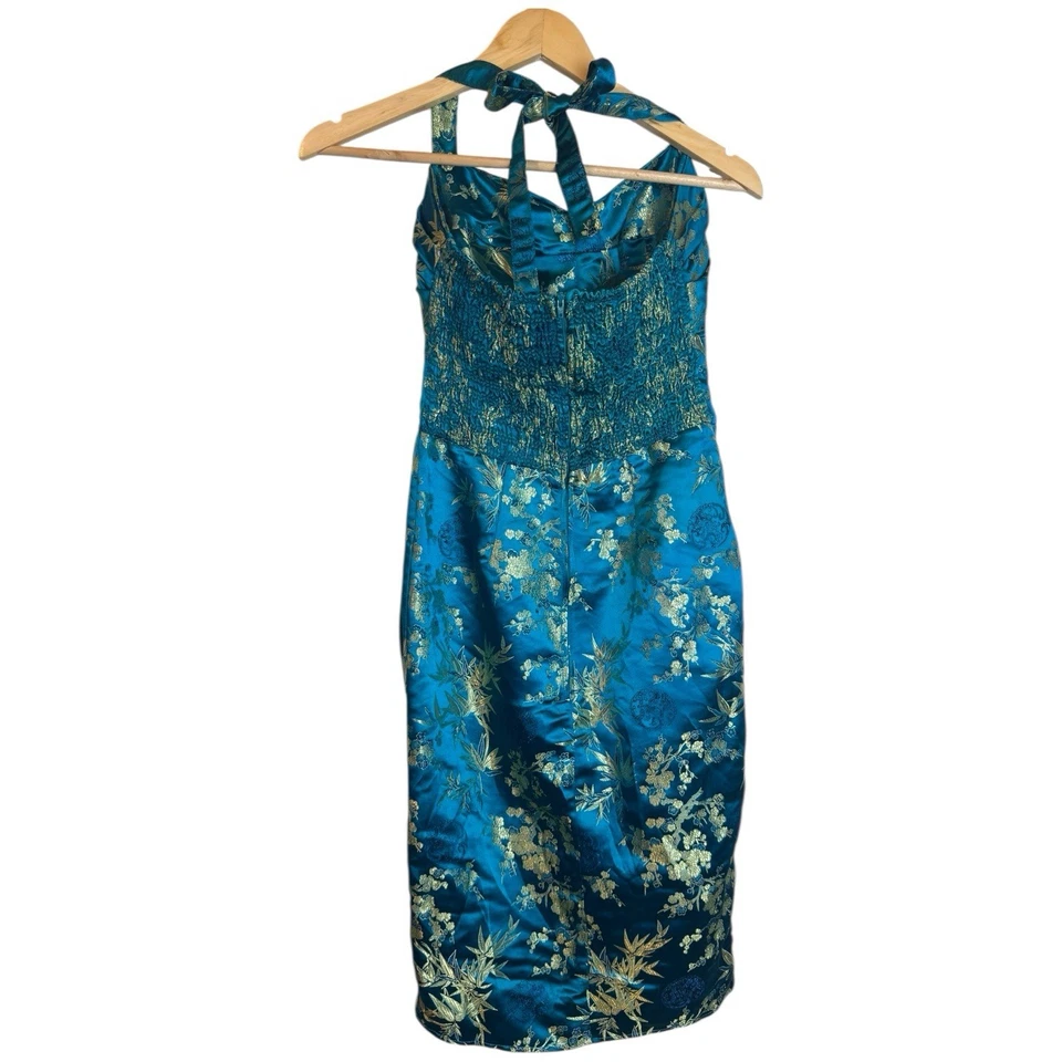 Dixie Fried Pinup Couture 蓝色东方花卉吊带连衣裙缎面缩褶小号 — 第 2/4 张图片
